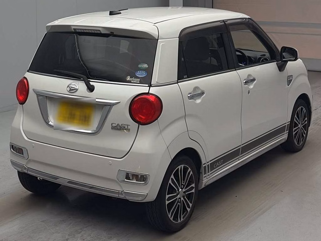 DAIHATSU CAST