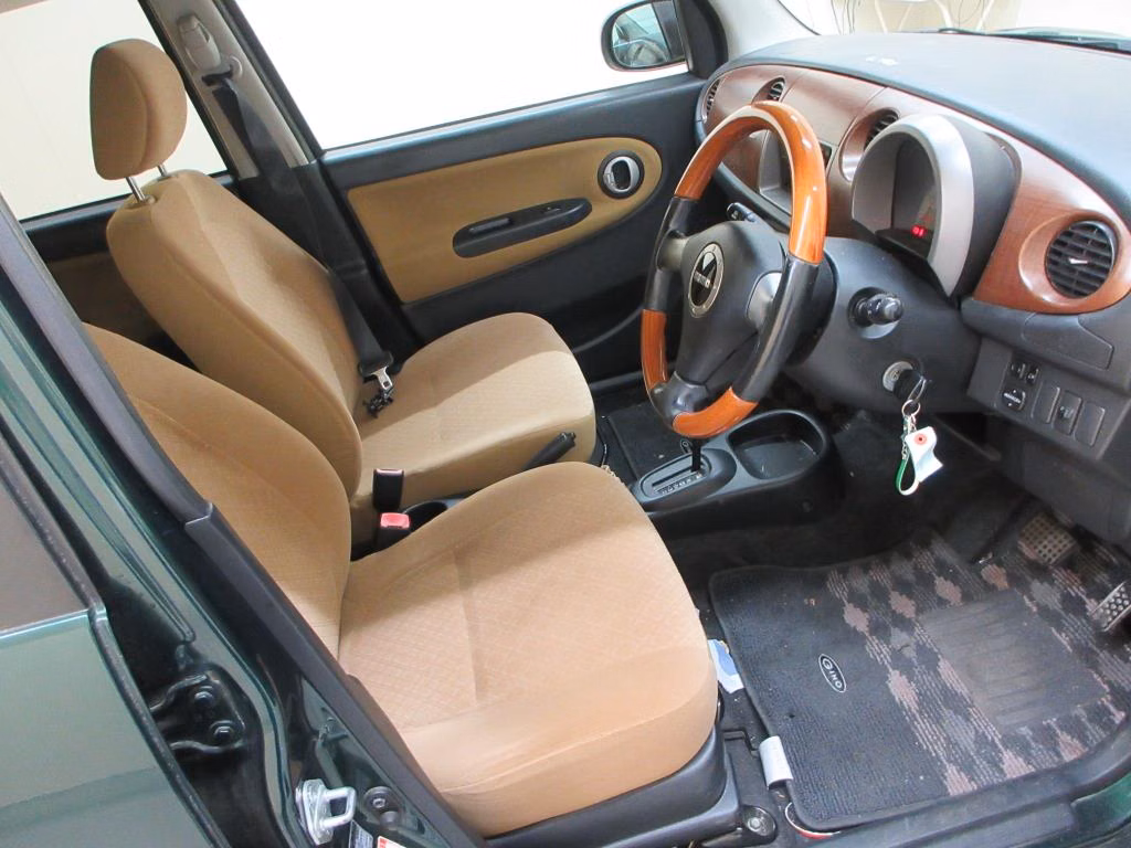 DAIHATSU MIRA GINO