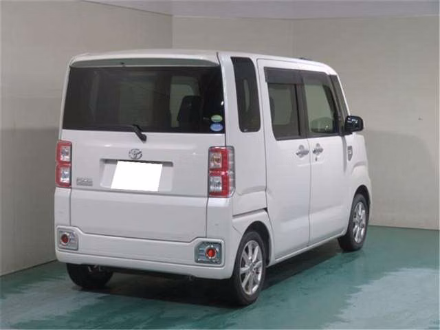 TOYOTA PIXIS MEGA