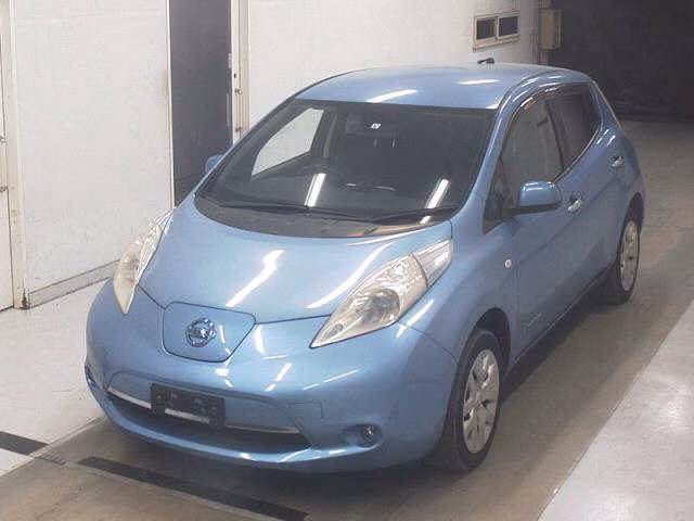 NISSAN LEAF