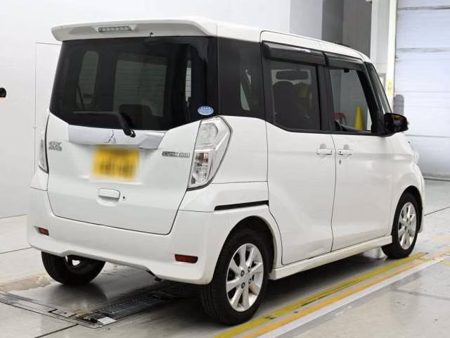 MITSUBISHI EK SPACE