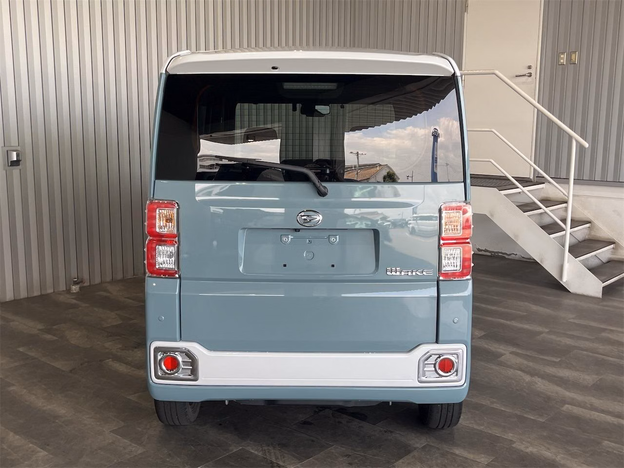 DAIHATSU WAKE