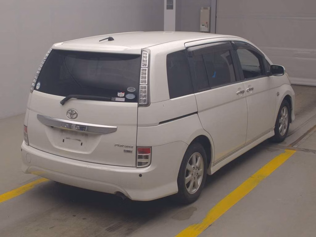 TOYOTA ISIS