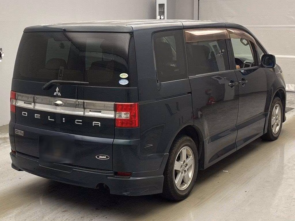 MITSUBISHI DELICA D:5