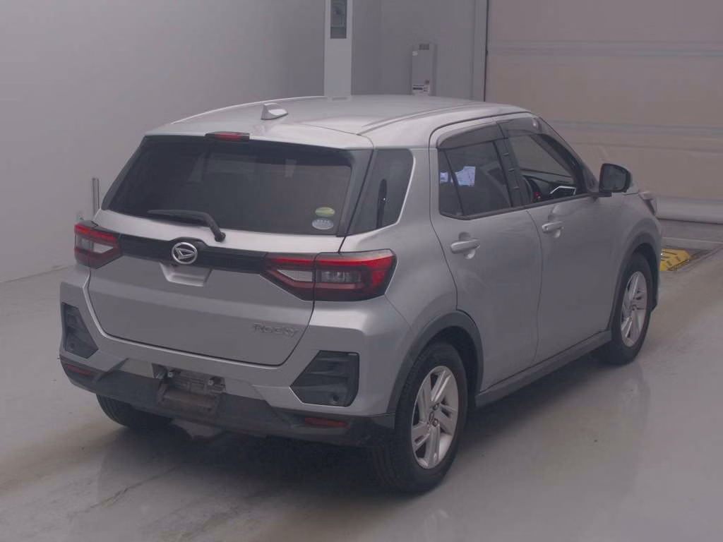 DAIHATSU ROCKY