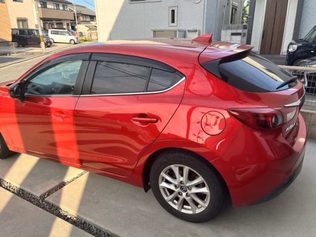 MAZDA AXELA