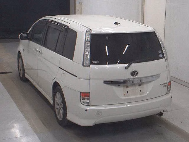 TOYOTA ISIS