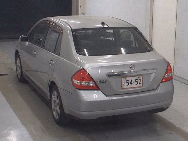 NISSAN TIIDA LATIO