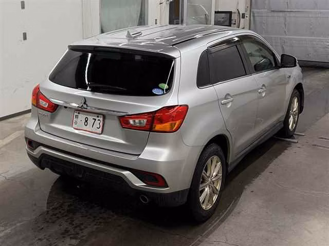 MITSUBISHI RVR