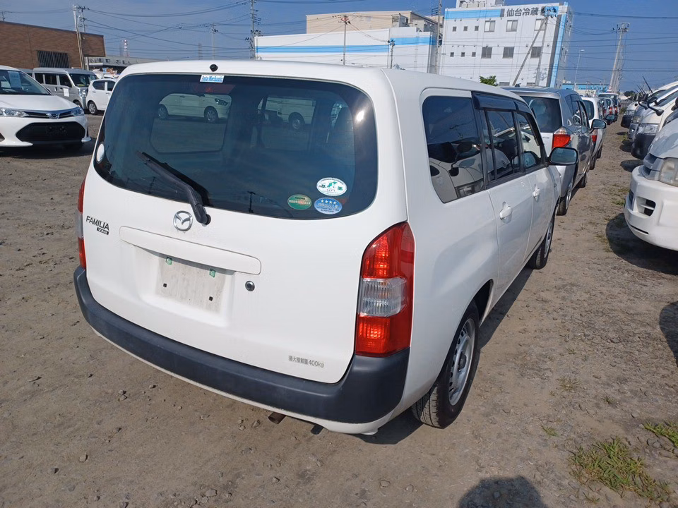 MAZDA FAMILIA