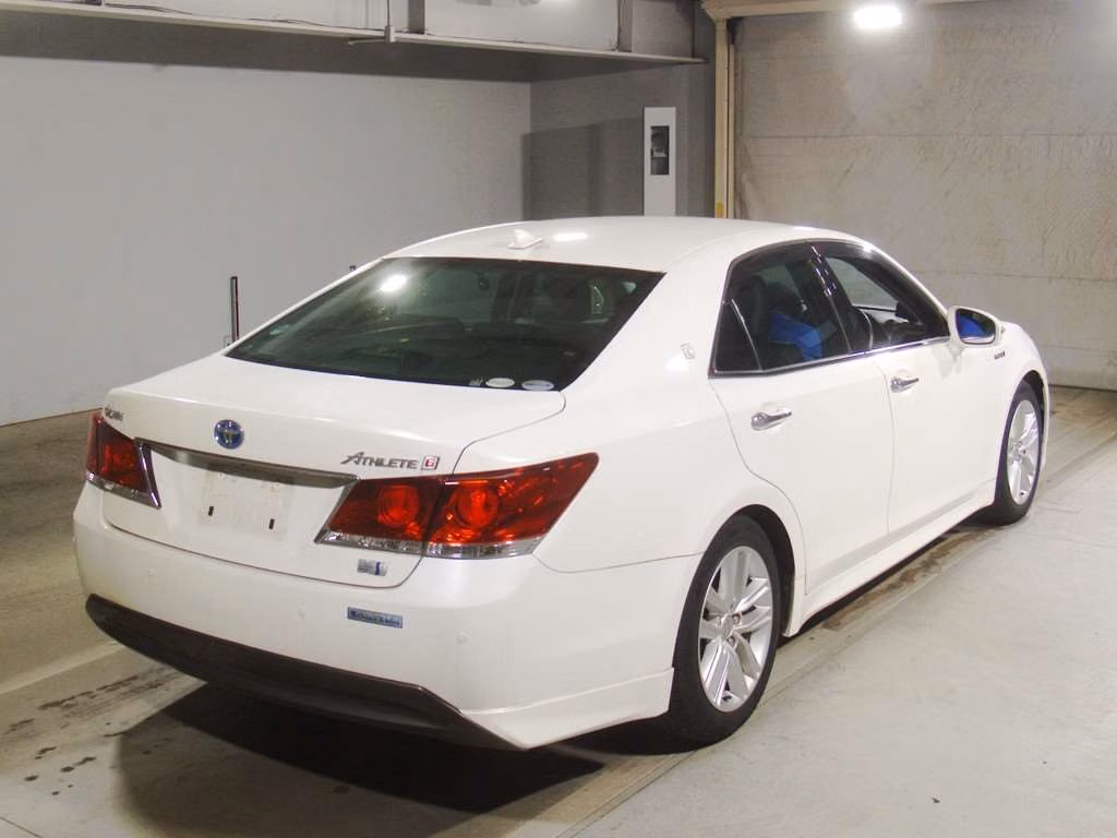 TOYOTA CROWN