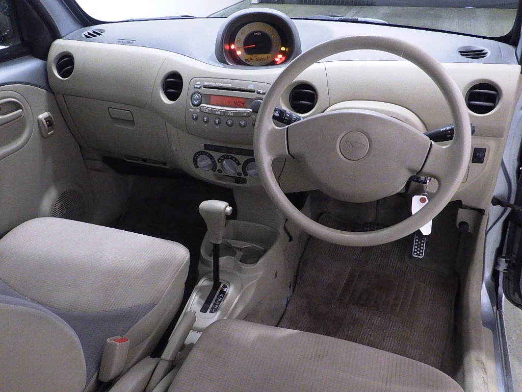 DAIHATSU ESSE