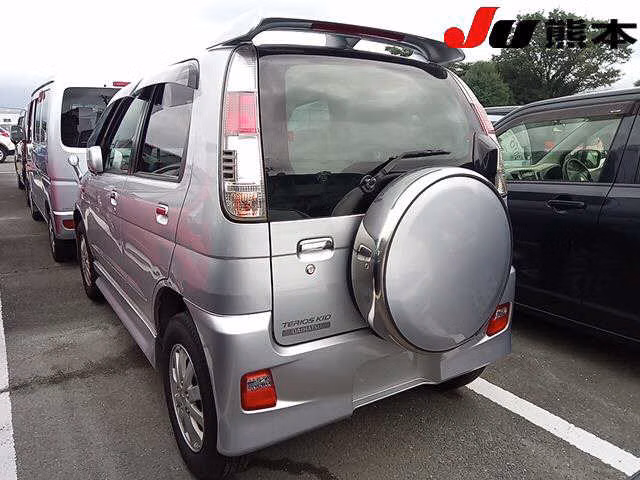 DAIHATSU TERIOS KID