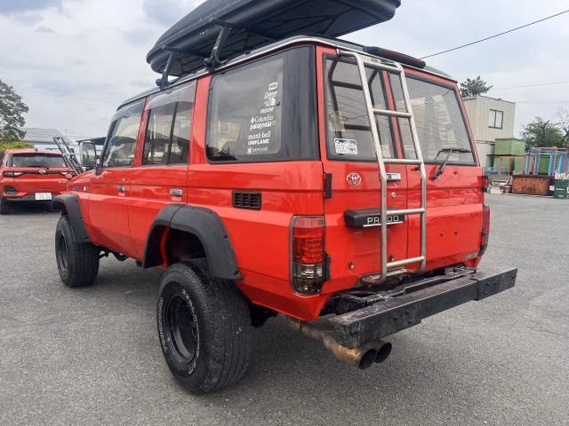 TOYOTA LAND CRUISER PRADO