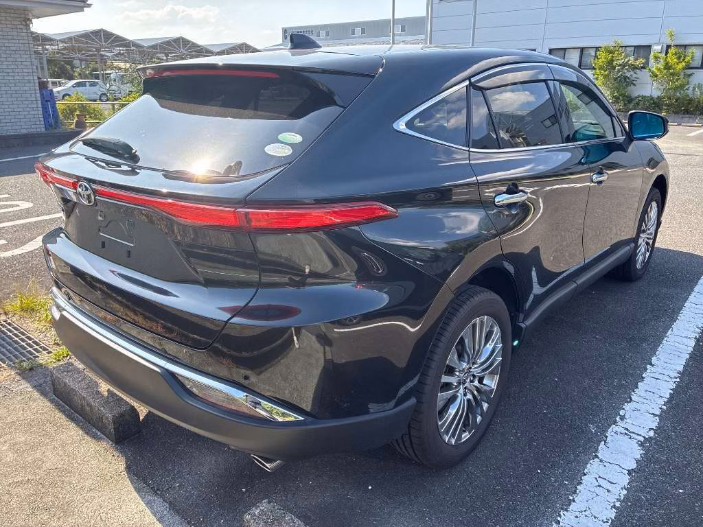 TOYOTA HARRIER