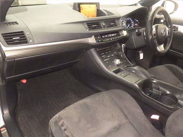 LEXUS CT200H