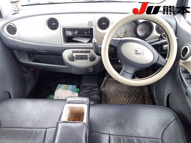 DAIHATSU MOVE LATTE