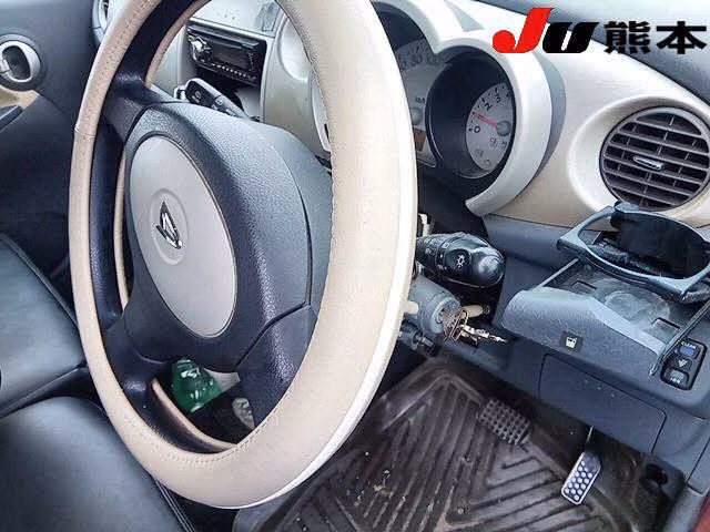 DAIHATSU MOVE LATTE