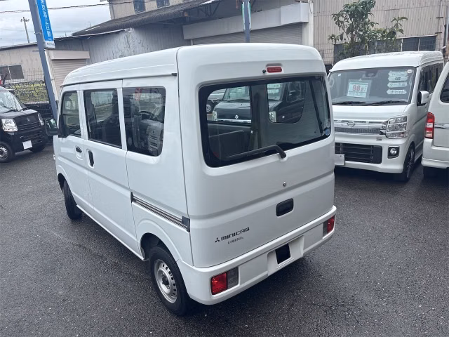 MITSUBISHI MINICAB