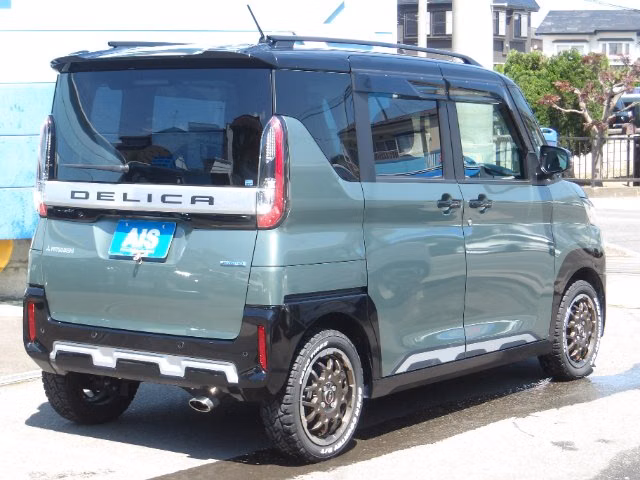 MITSUBISHI DELICA MINI