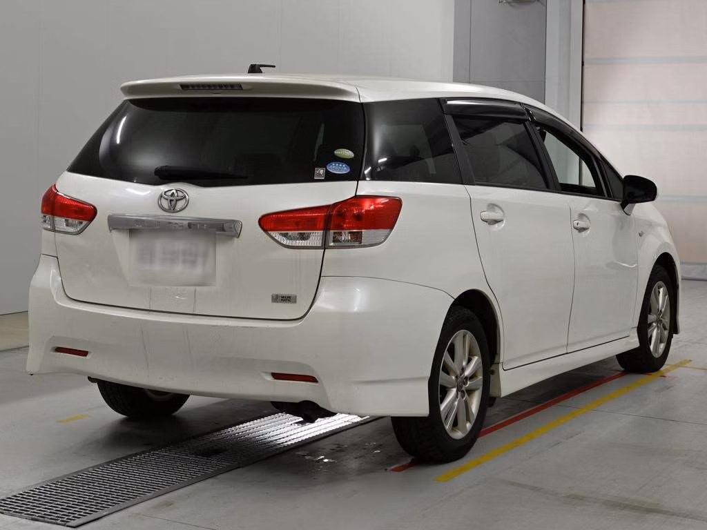 TOYOTA WISH