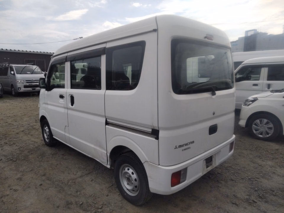 MITSUBISHI MINICAB
