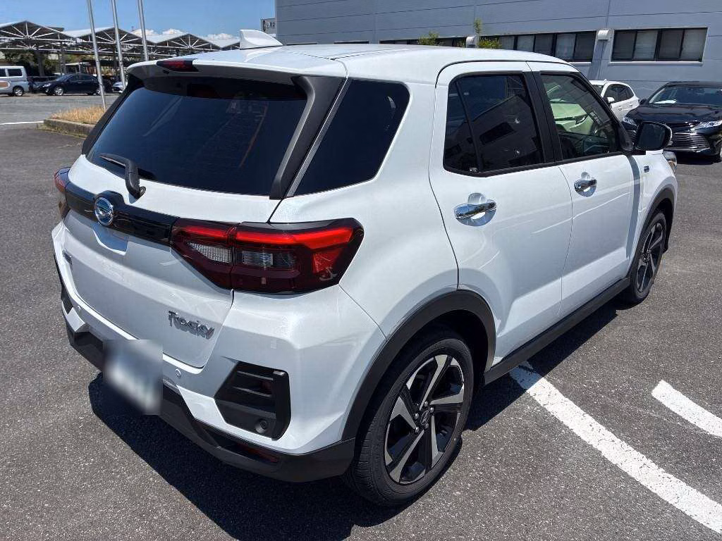 DAIHATSU ROCKY
