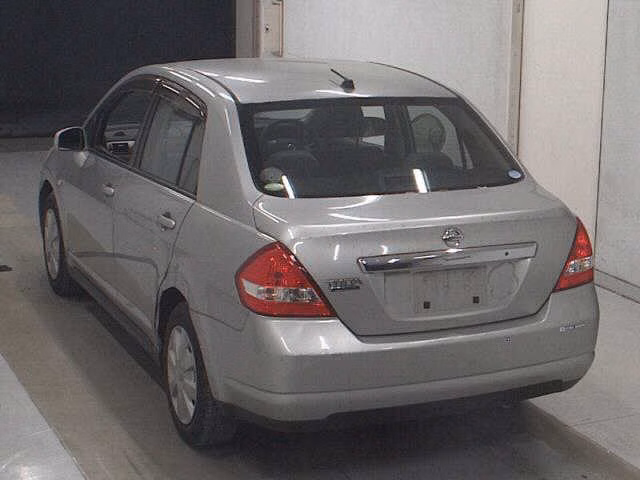 NISSAN TIIDA LATIO