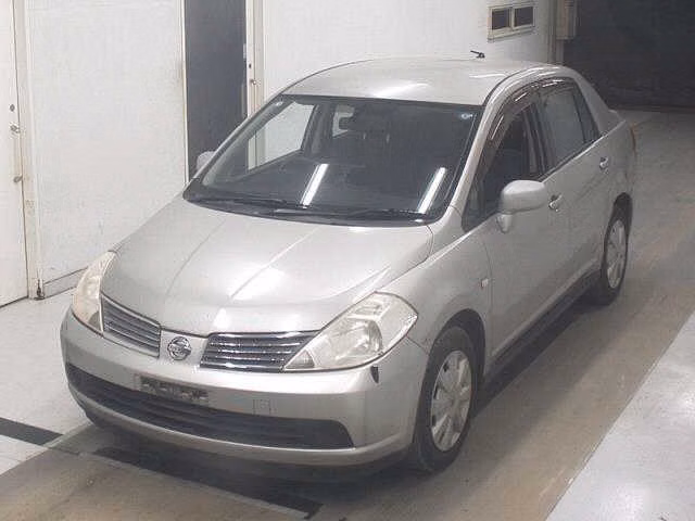NISSAN TIIDA LATIO