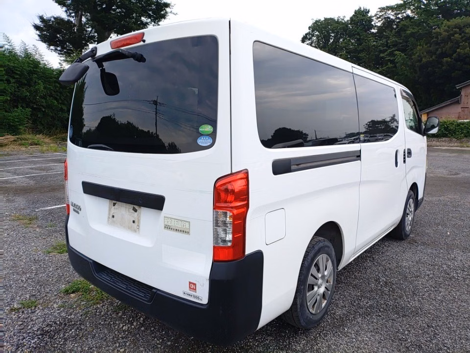 NISSAN NV350 CARAVAN