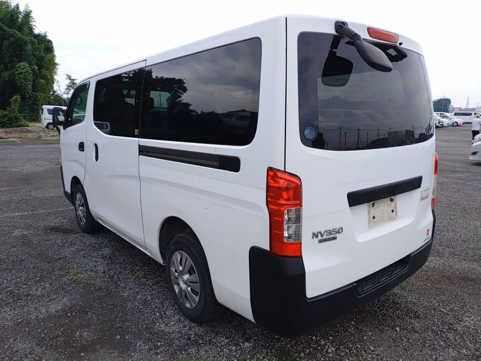 NISSAN NV350 CARAVAN