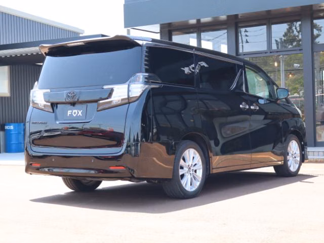TOYOTA VELLFIRE