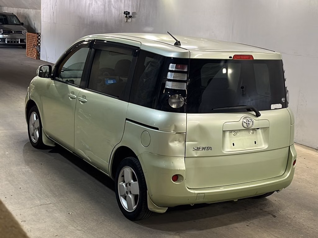 TOYOTA SIENTA