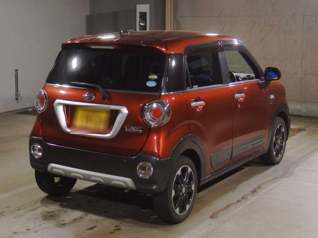 DAIHATSU CAST