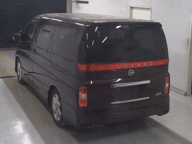 NISSAN ELGRAND