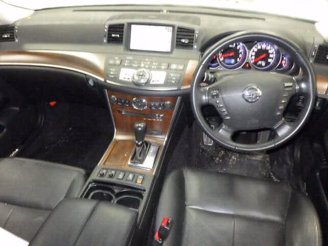 NISSAN FUGA