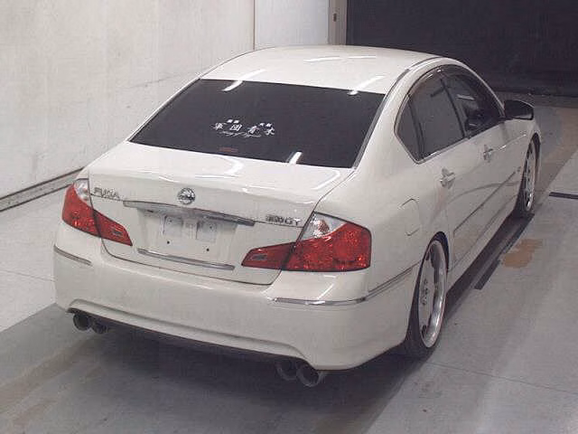 NISSAN FUGA