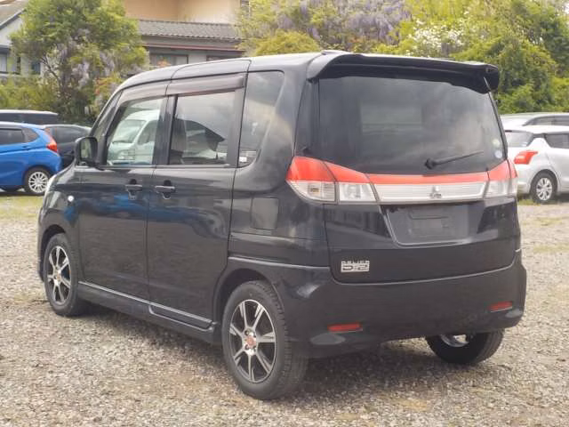 MITSUBISHI DELICA D:2