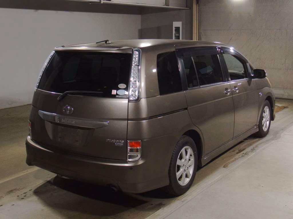TOYOTA ISIS