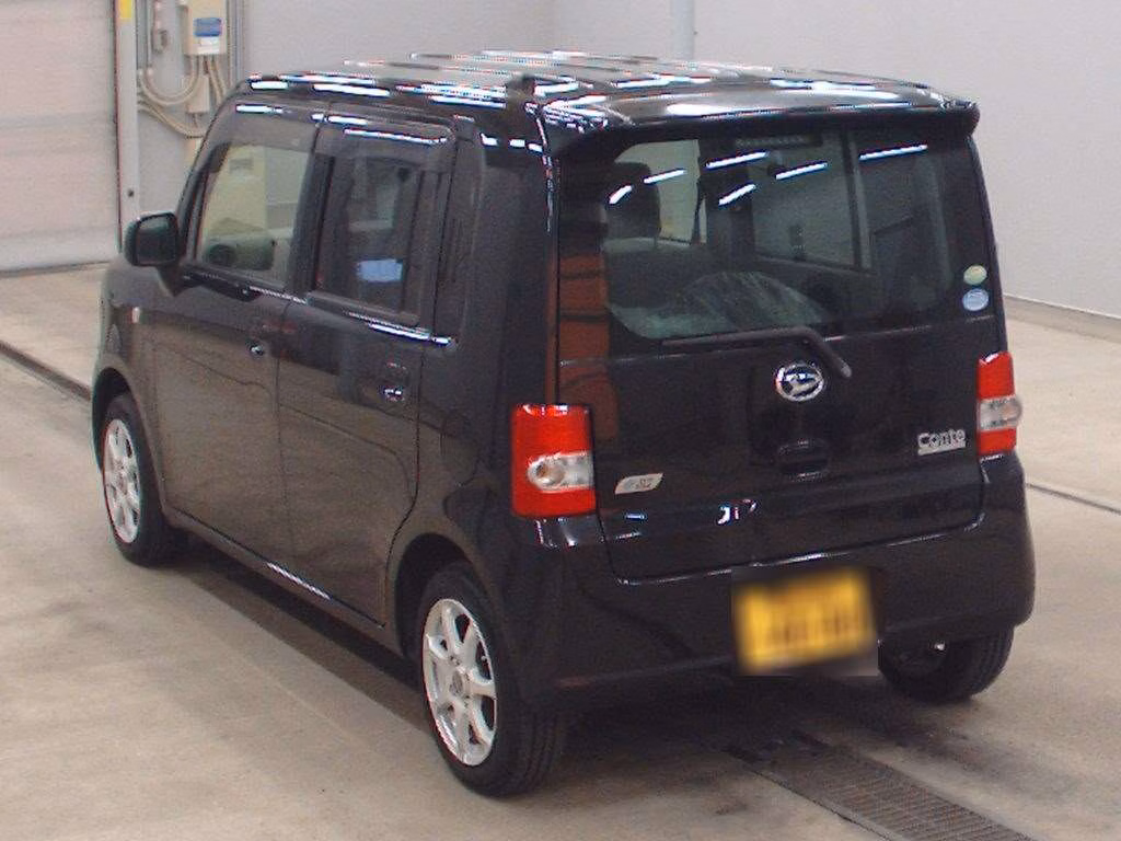 DAIHATSU MOVE CONTE