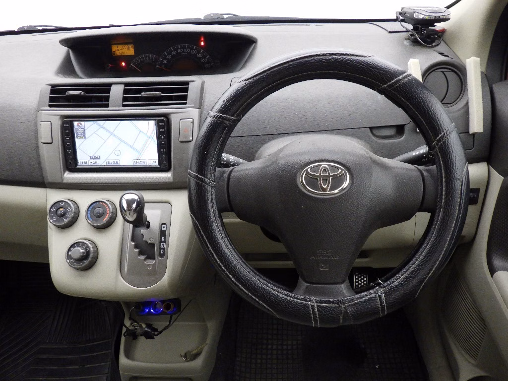 TOYOTA PASSO SETTE