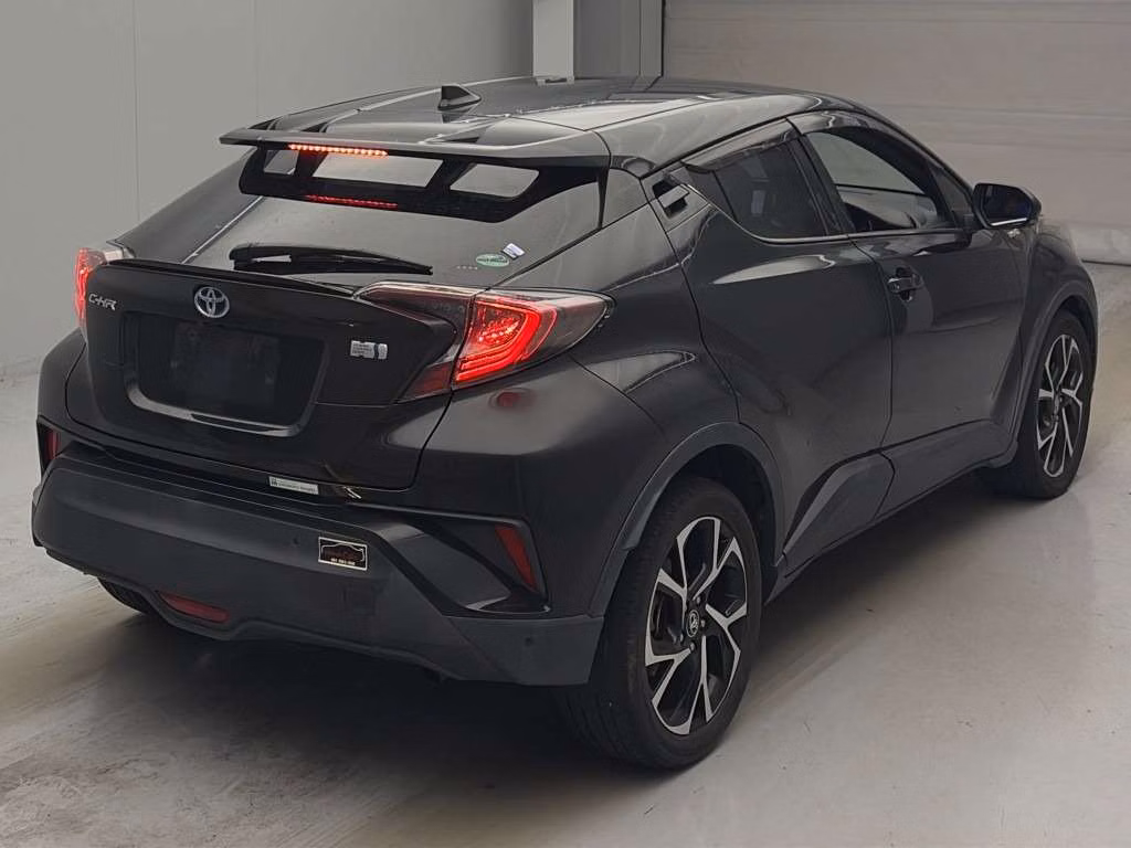TOYOTA C-HR