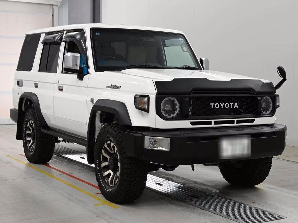 TOYOTA LAND CRUISER