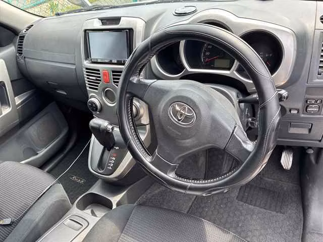 TOYOTA RUSH