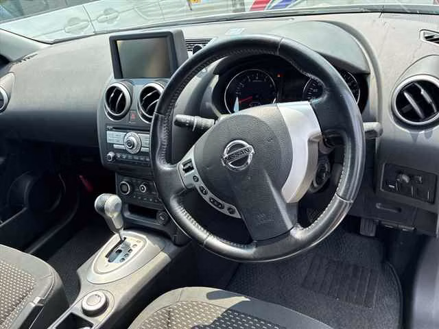 NISSAN DUALIS