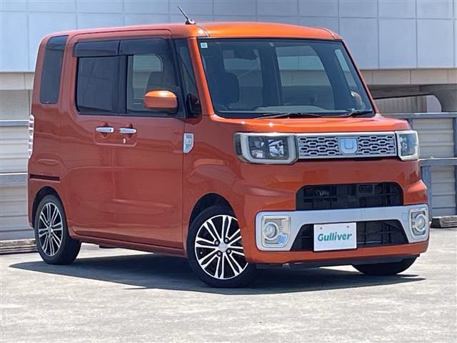 DAIHATSU WAKE