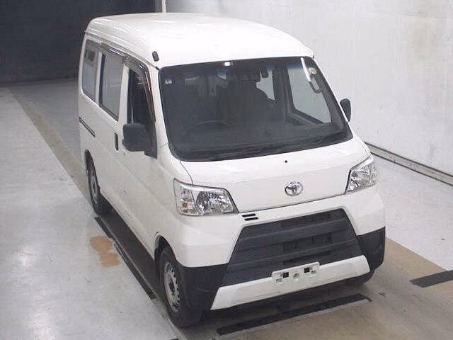 TOYOTA PIXIS VAN