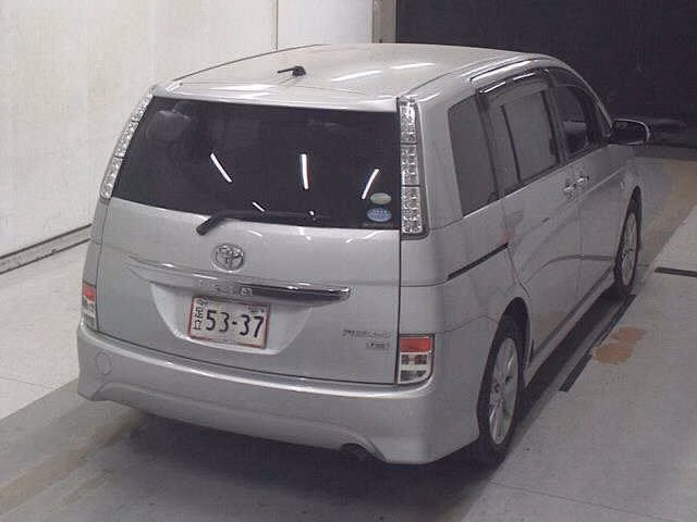 TOYOTA ISIS