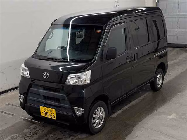 TOYOTA PIXIS VAN