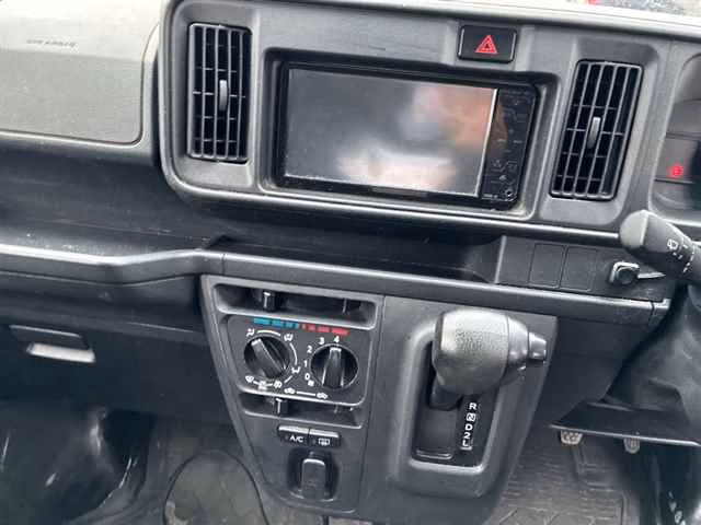TOYOTA PIXIS VAN